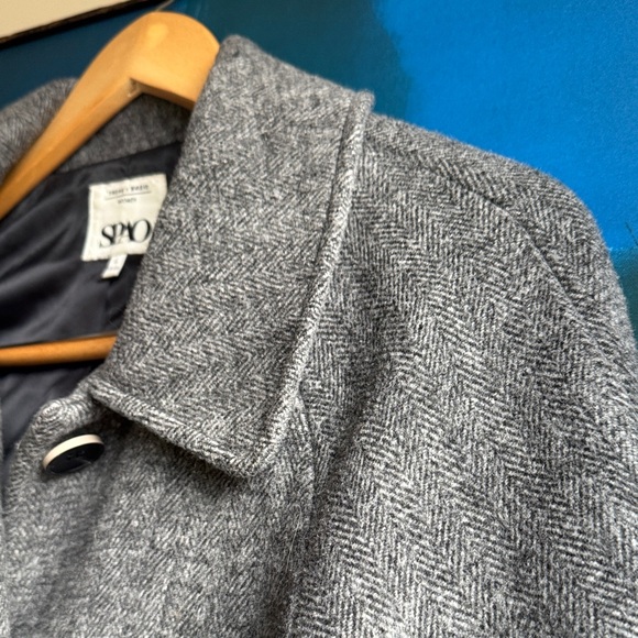 Women's Classic Gray Trench Coat - Picture 5 of 11